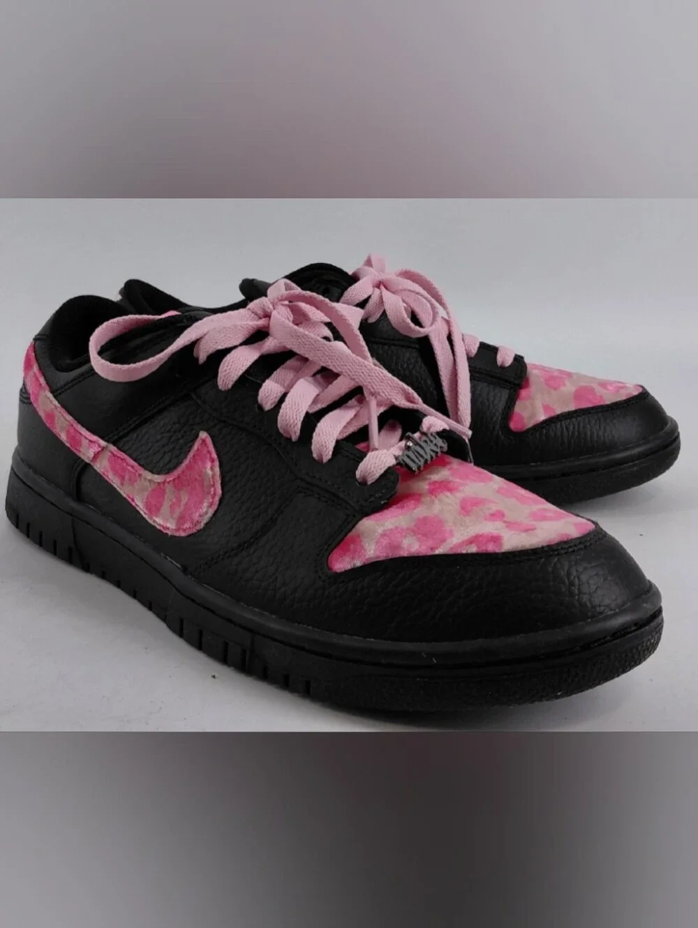 Nike Women's Black & Pink Leopard-Print Low-Top Sneakers Size 8.5 Like New